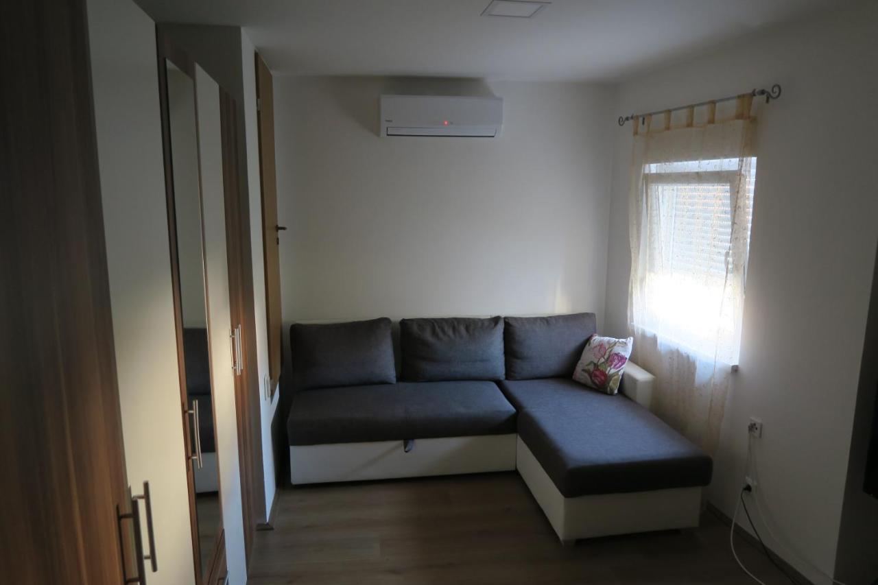 באסקה Holiday Home Ljubicic מראה חיצוני תמונה