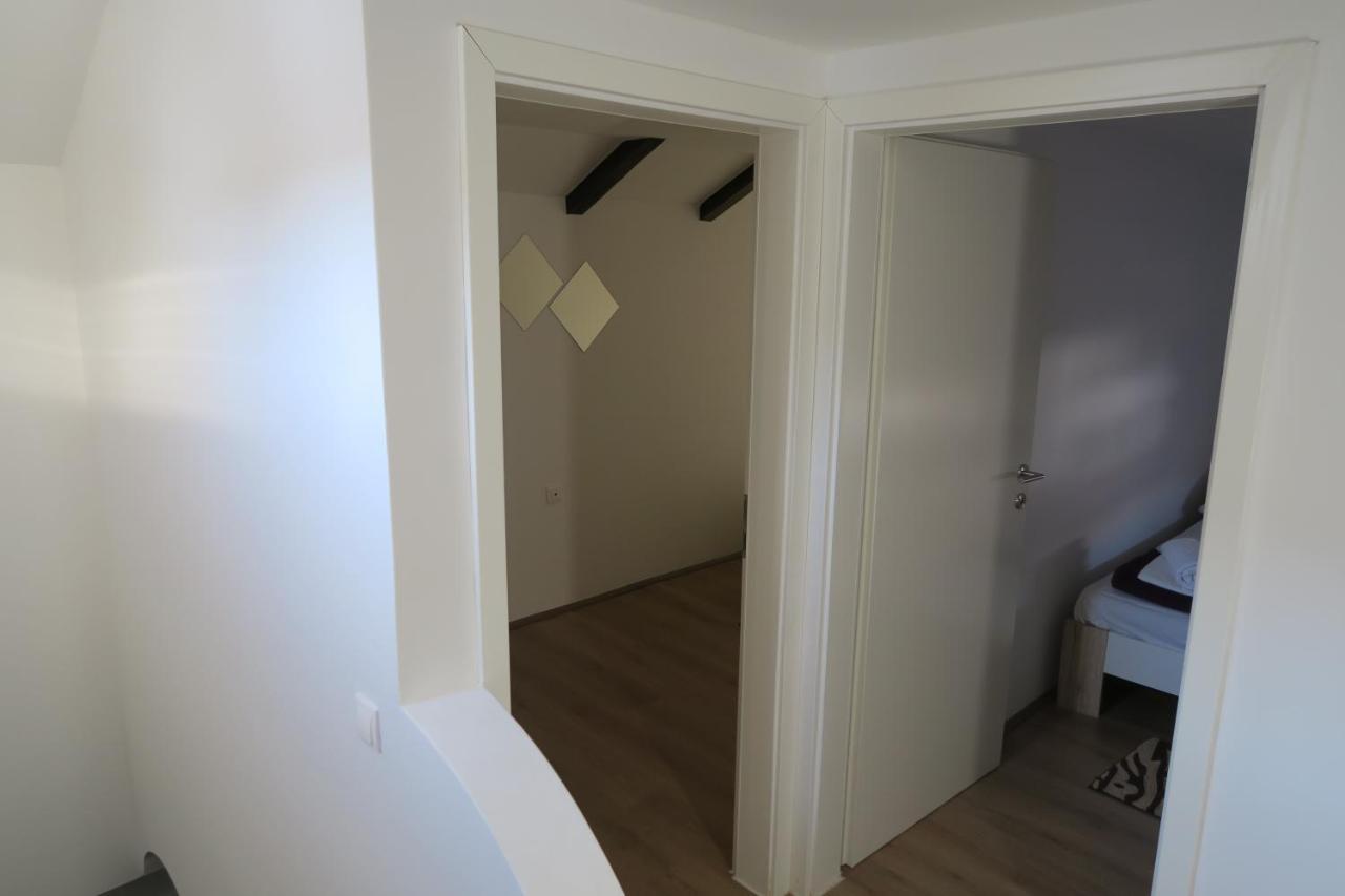 באסקה Holiday Home Ljubicic מראה חיצוני תמונה