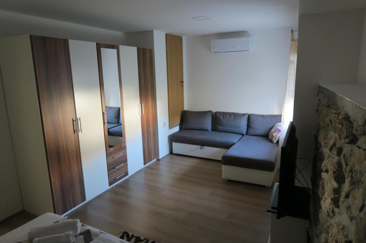 באסקה Holiday Home Ljubicic מראה חיצוני תמונה